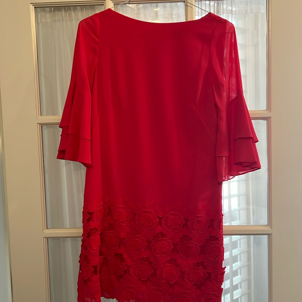 Tahari pink floral appliqué dress size 2